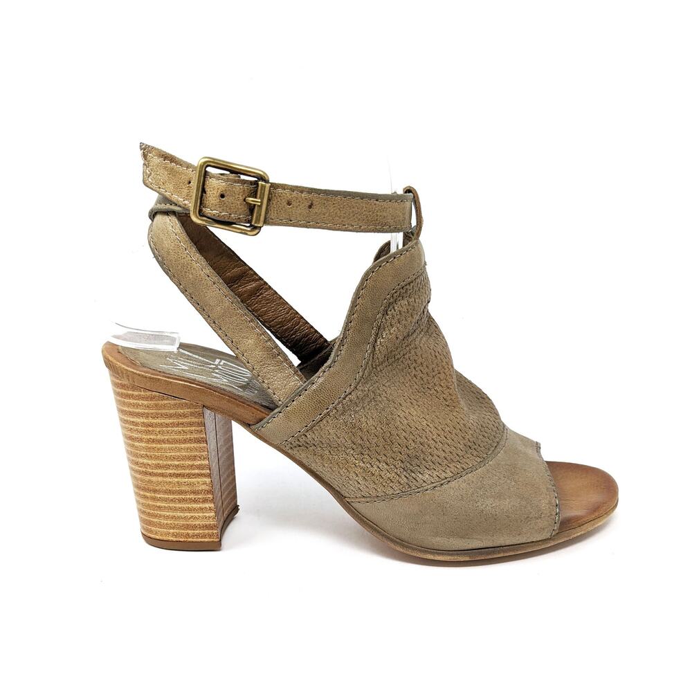 Miz Mooz Womens 8 Shiloh Tan Peep Toe Ankle Strap Block Chunky Wood Heel Sandals